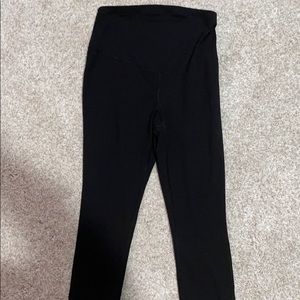 Old navy maternity workout capris
